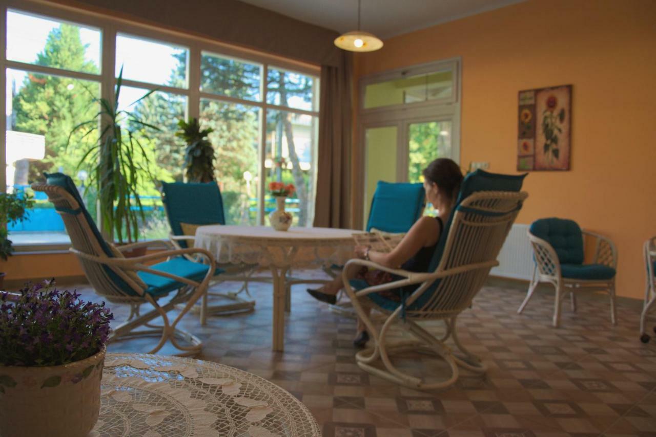 Balzsam apartmanház Harkany Bagian luar foto