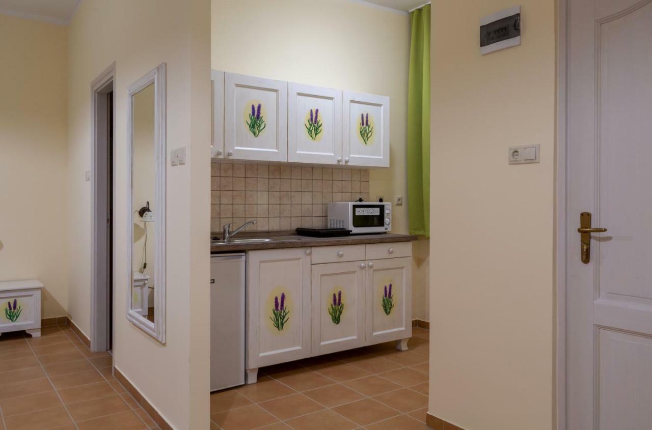 Balzsam apartmanház Harkany Bagian luar foto