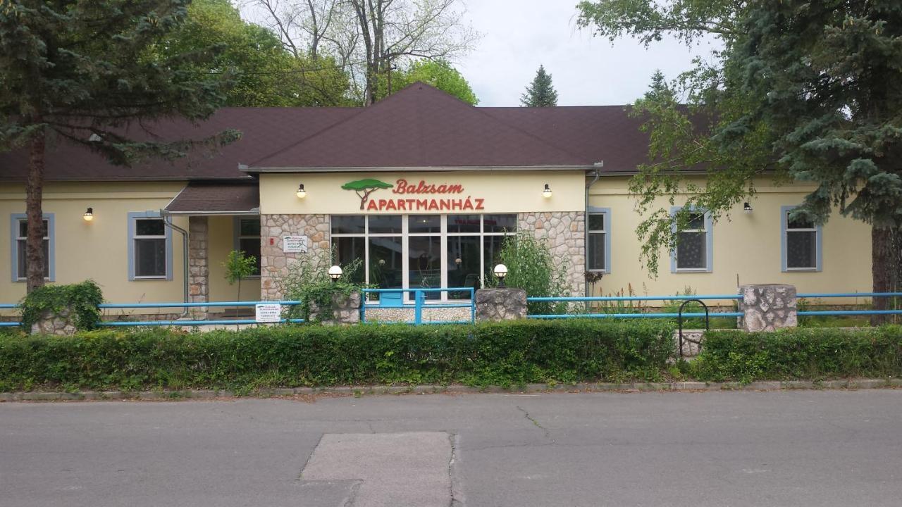 Balzsam apartmanház Harkany Bagian luar foto