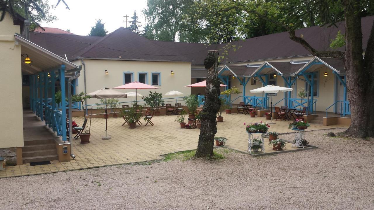 Balzsam apartmanház Harkany Bagian luar foto